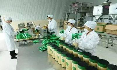 去年,榮縣外出務工25萬余人,掙了49億多