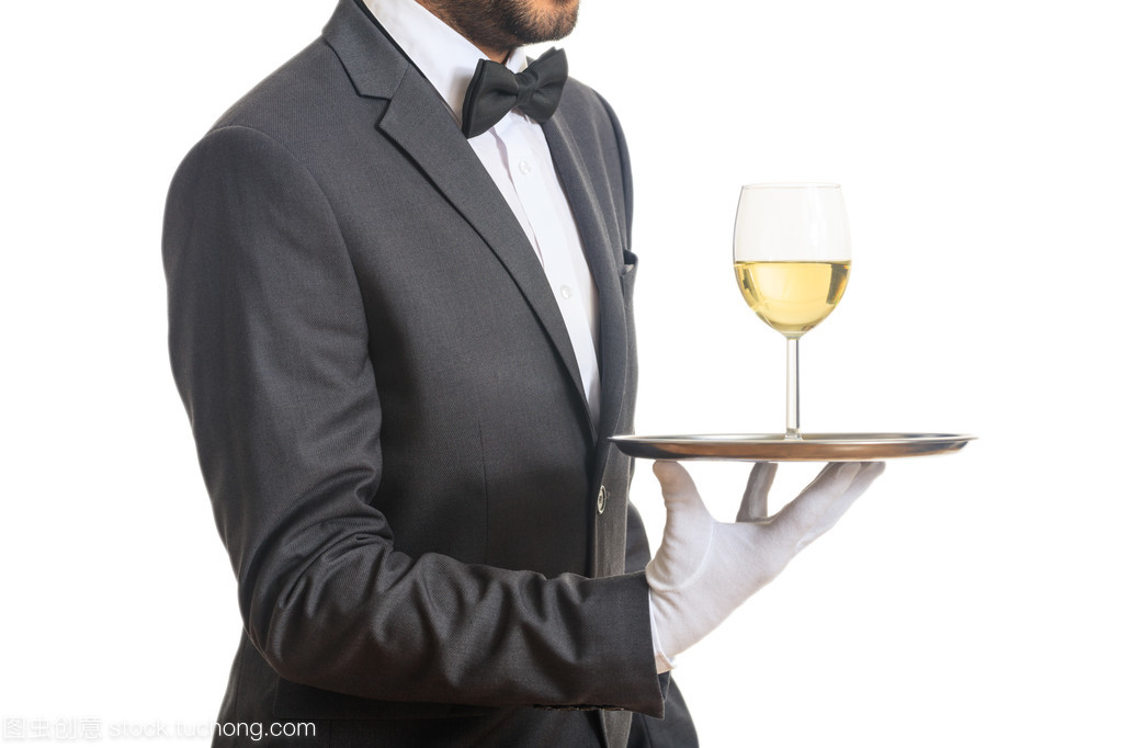 在托盤上的服務生酒